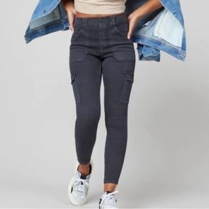 SPANX Stretch Twill Ankle Cargo Pant Women’s Size Small Black Washed NWT $128
